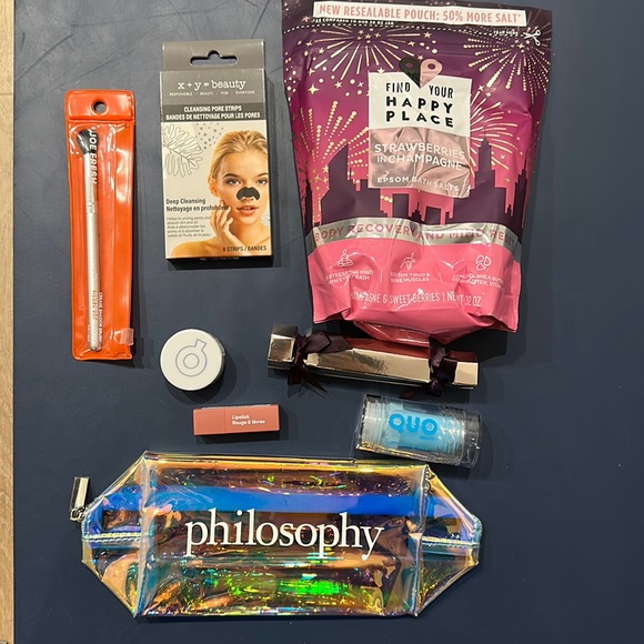 BEAUTY GIFT BAG! ALL NEW ITEMS - Picture 1 of 12